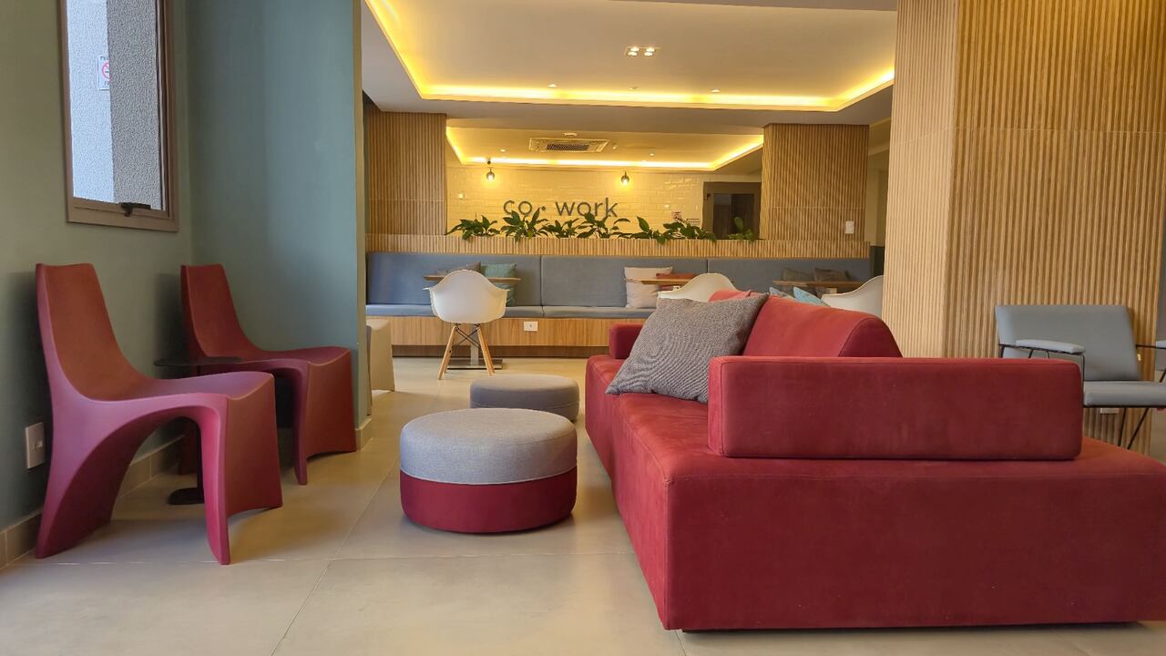 apc1-f3_Easy-Resize.com